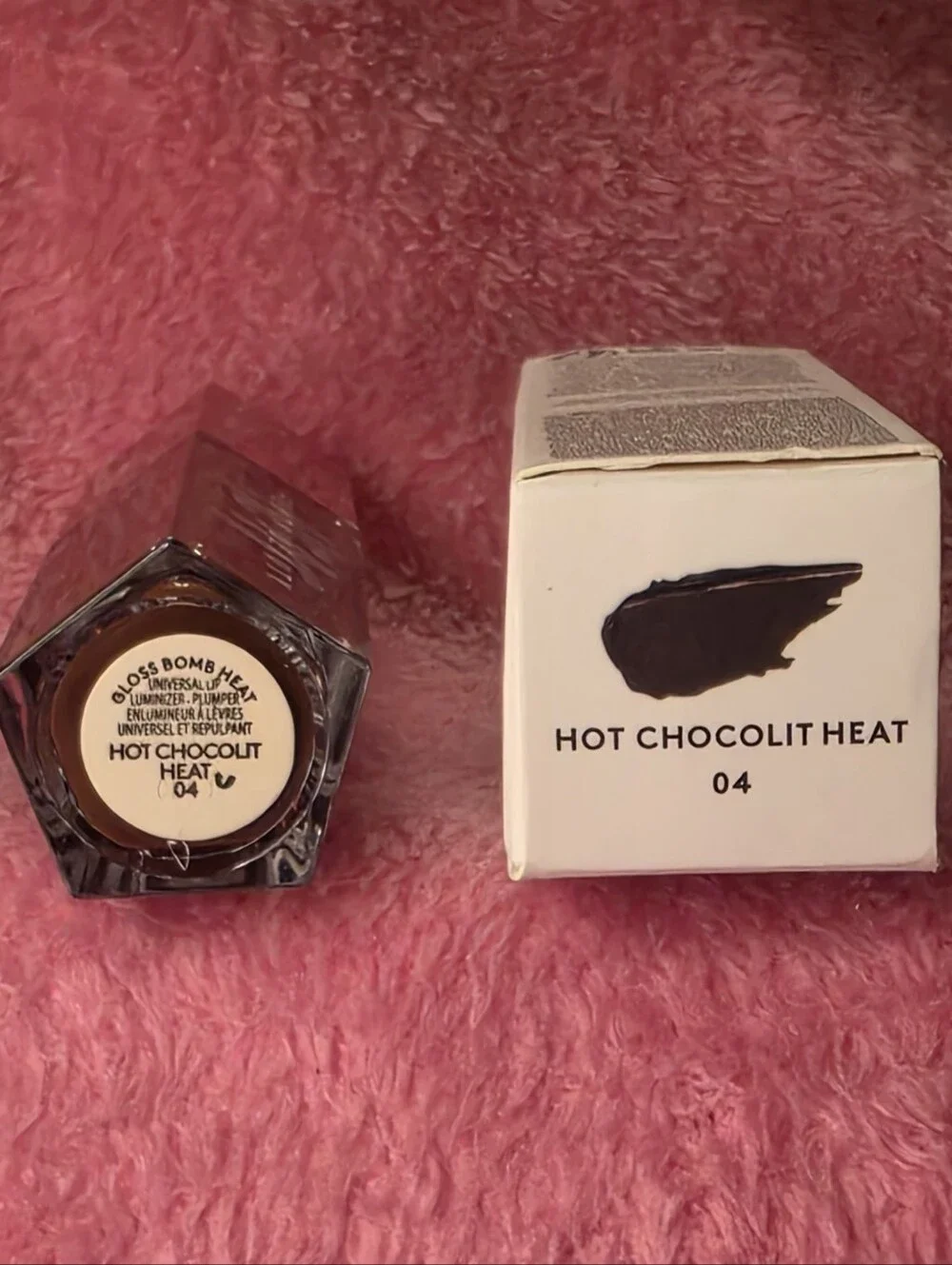 Fenty Gloss Bomb Heat Lip Luminizer And Plumper in Hot Chocolit Heat